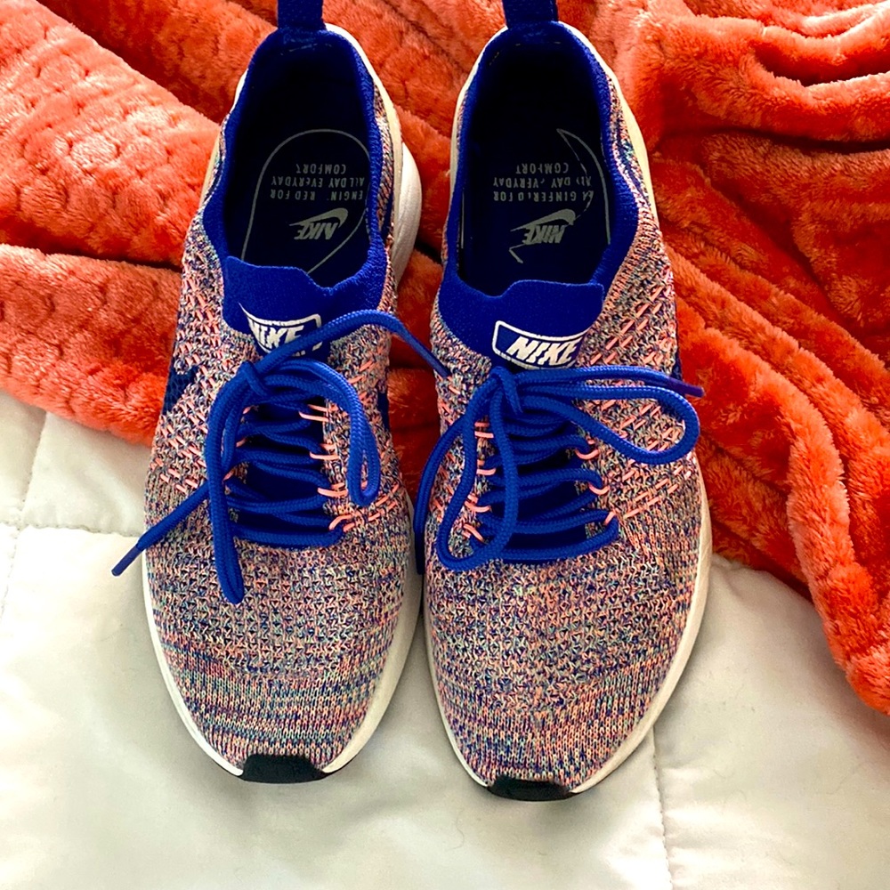 Womens Nike athletic shoes